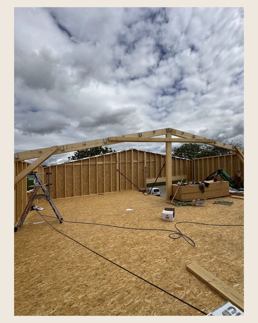 Chantier de l’atelier Destribois à Zellwiller : montage du premier étage (photo 3 sur 5)